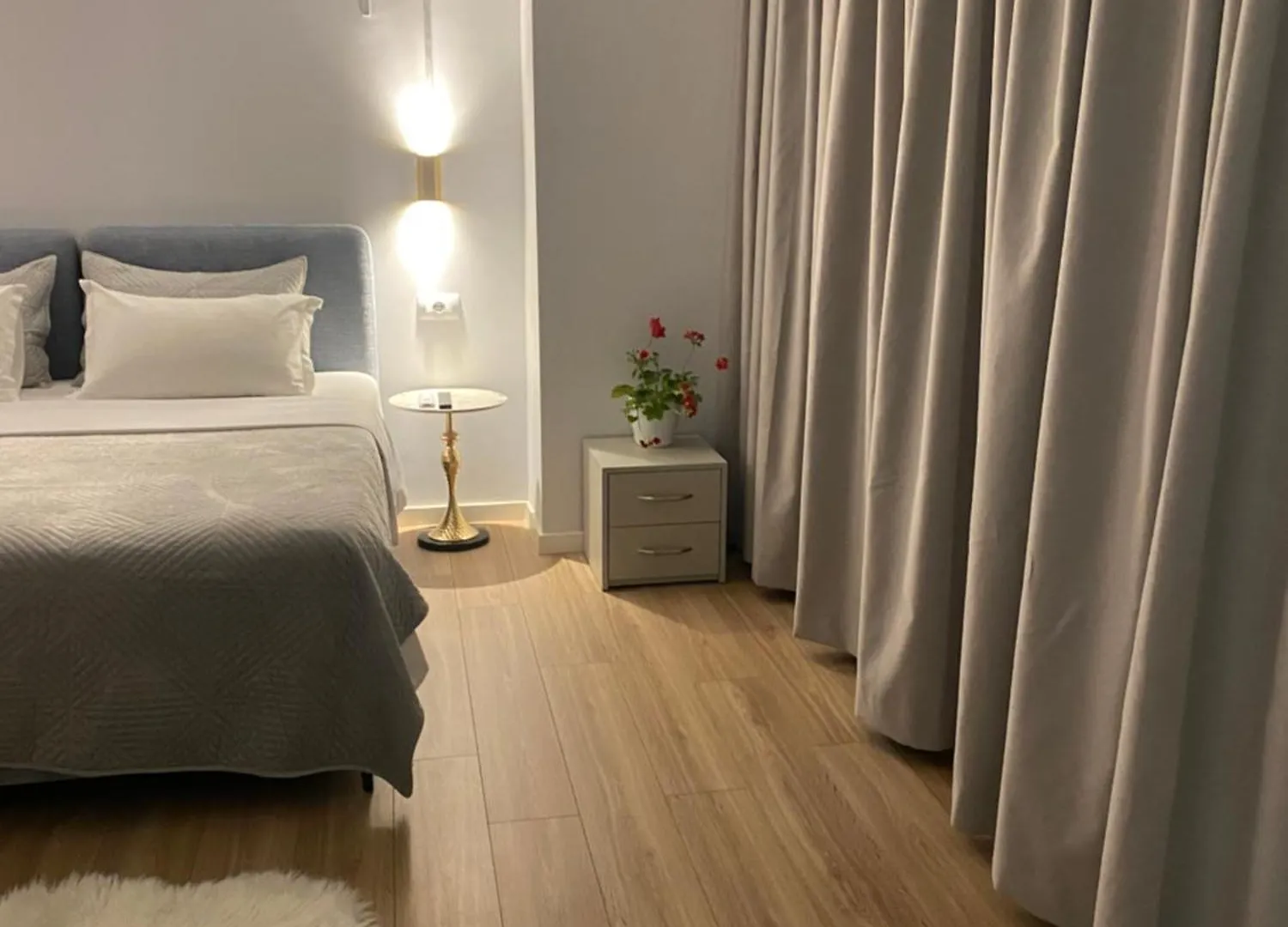 Room 1 地拉那 0*,  阿尔巴尼亚